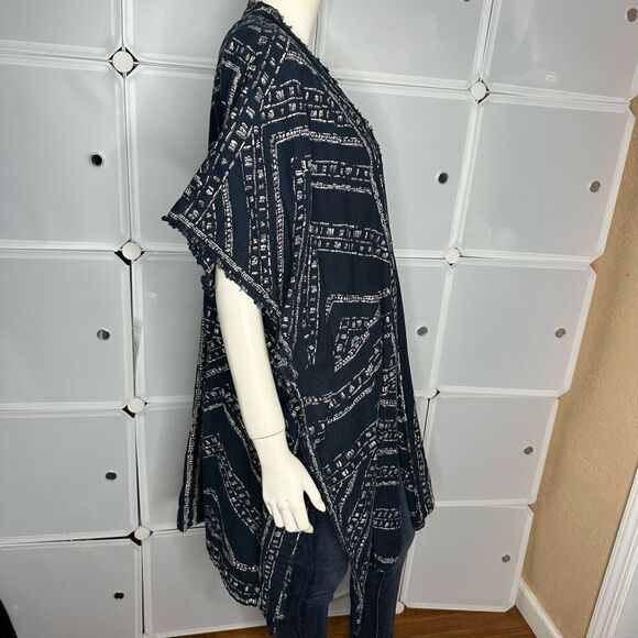 UO Ecoté Navy Blue Kimono OS - Picture 6 of 6